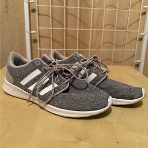 ✨ Adidas Women’s Memory Foam Sneakers – Gray – Size 9 – Like New ✨